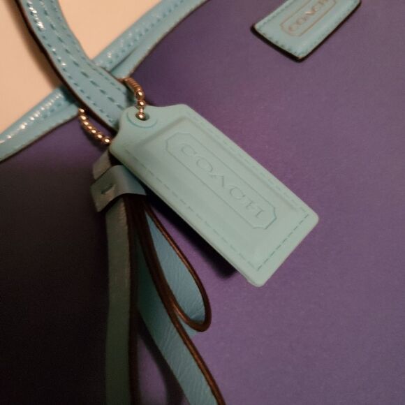 NWT Coach Blue Neoprene Tote Bag - Picture 3 of 8